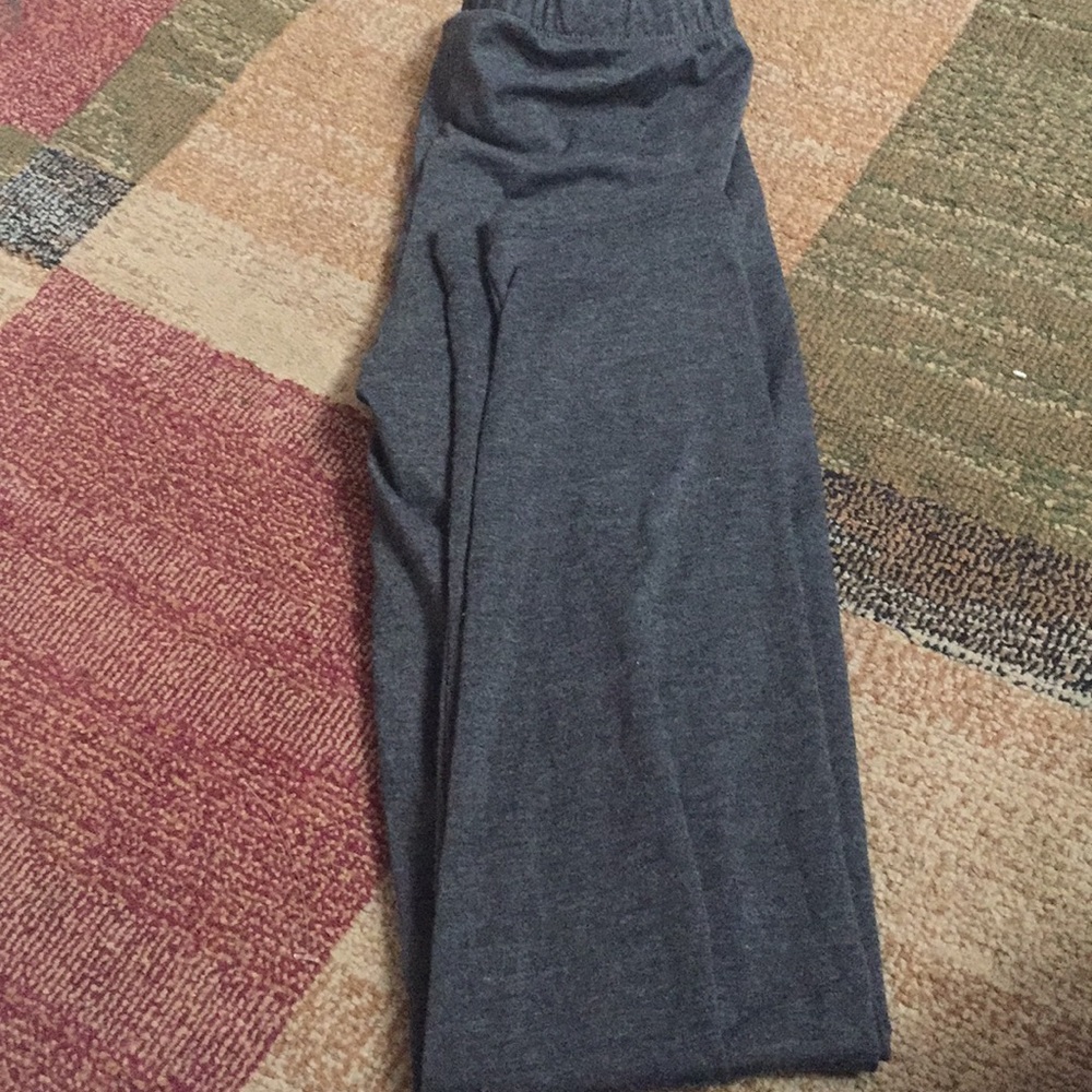 Grey leggings